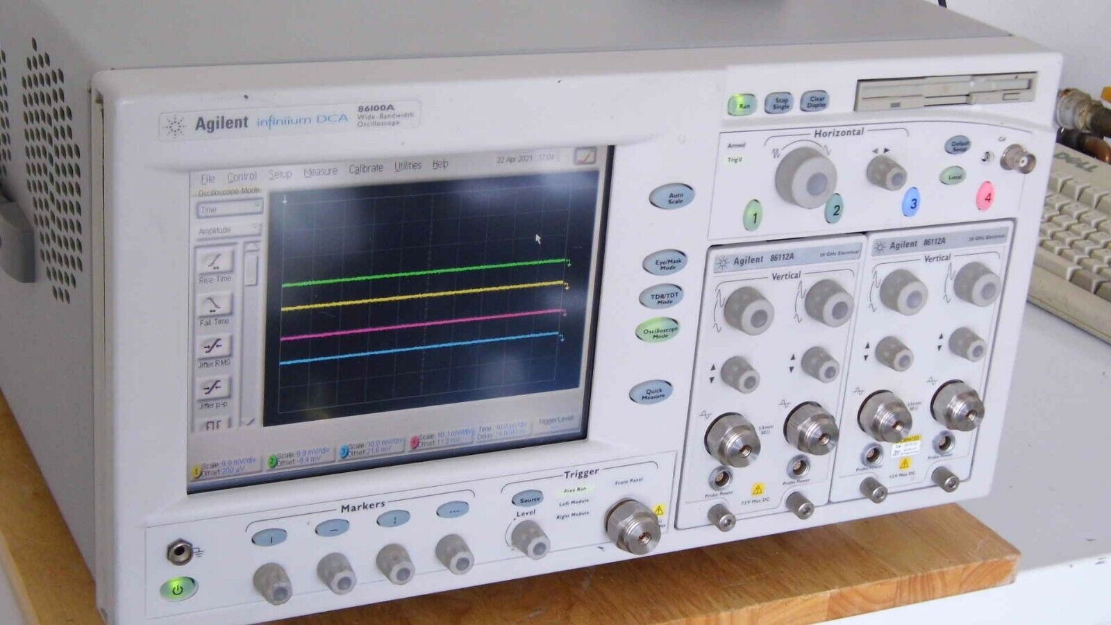 Agilent 86100A Infinium DCA Wide-Bandwidth Oscilloscope Agilent 86100A Infinium DCA Wide-Bandwidth Oscilloscope